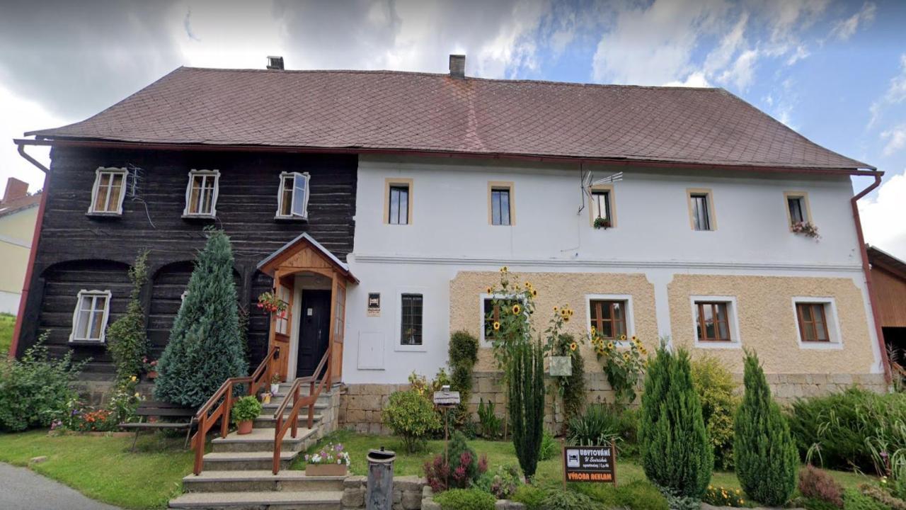 Ubytovani U Sviraku Srbská Kamenice Exterior photo